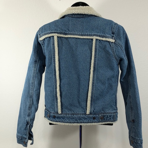 Levi’s Women’s Sherpa Denim Jacket Size SX - Picture 13 of 16